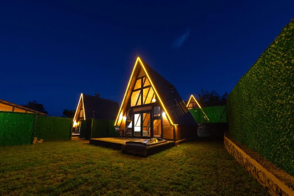 Varnas Village Life Bungalov | Havuz | Jakuzi | Şömine | – Bolu Merkez Bungalov – Fotoğraf 3